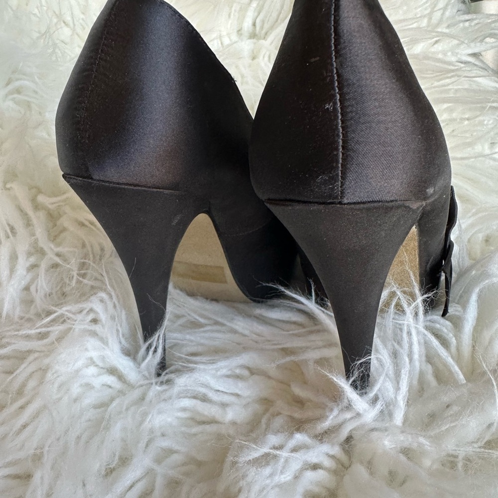 Mascotte Elegant Black Satin Heels With Bow Formal Worn Once - Picture 4 of 6